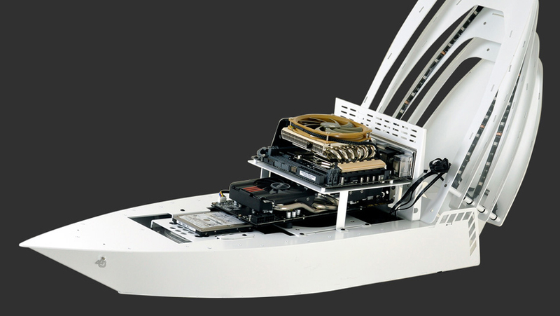 Illustration for article titled Your Next Tricked-Out Gaming PC Deserves a Luxury Yacht-Shaped Case